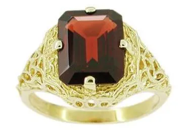 Art Deco Flowers and Leaves Almandine Garnet Filigree Ring in 14 Karat Yellow Gold