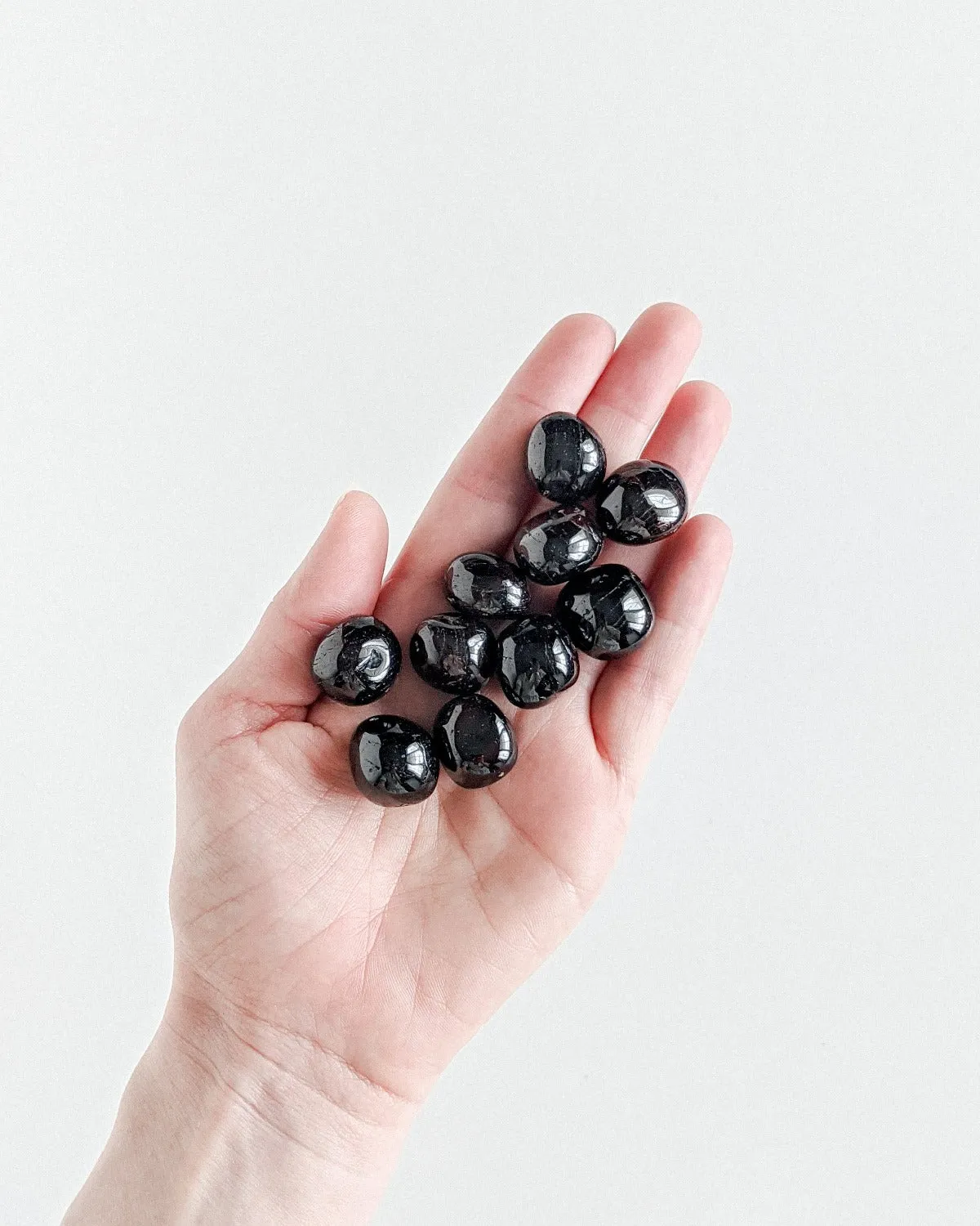 Garnet Tumbled Healing Crystal – Passion/Relationships