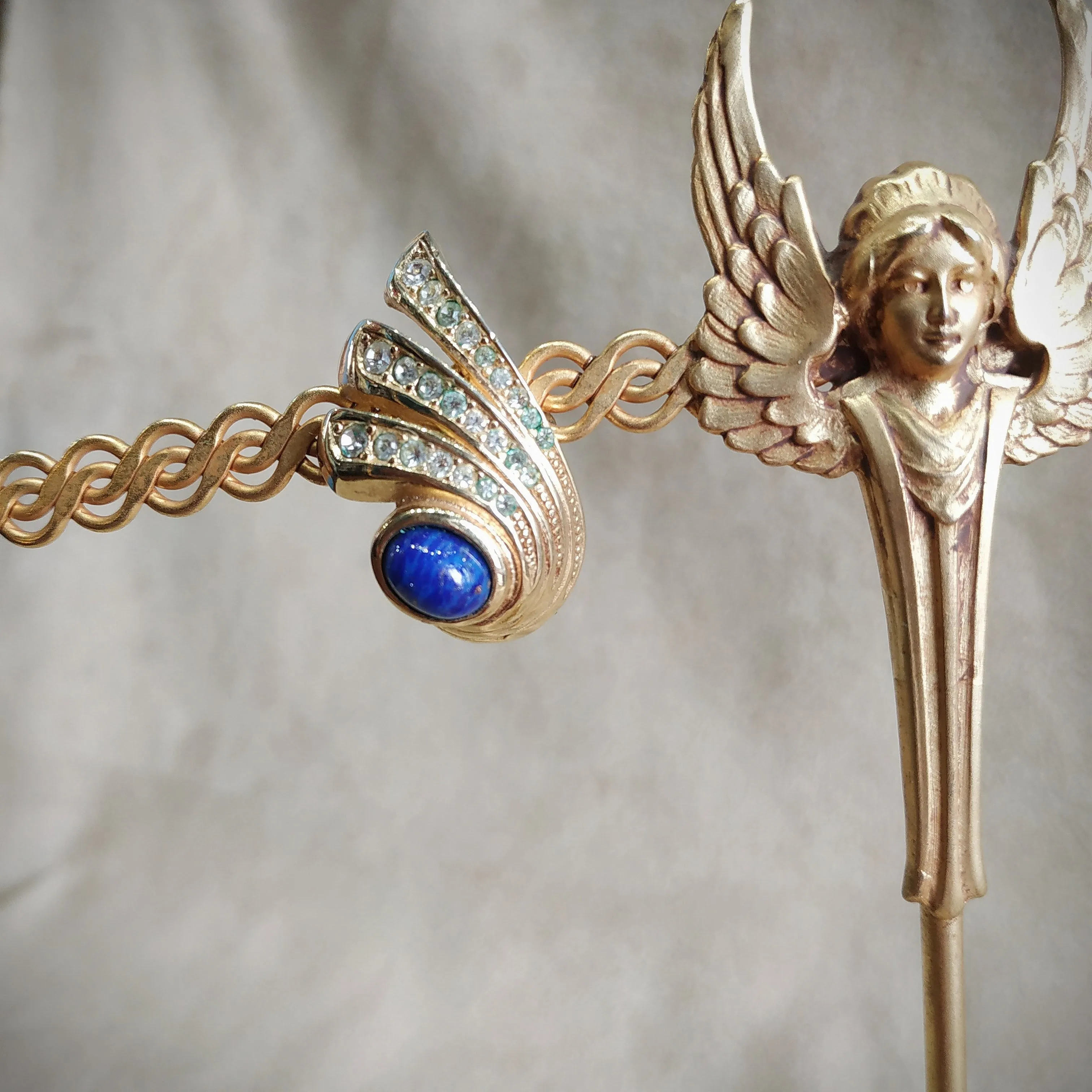 Grosse Vintage Wing Earrings Lapis Gold clip on