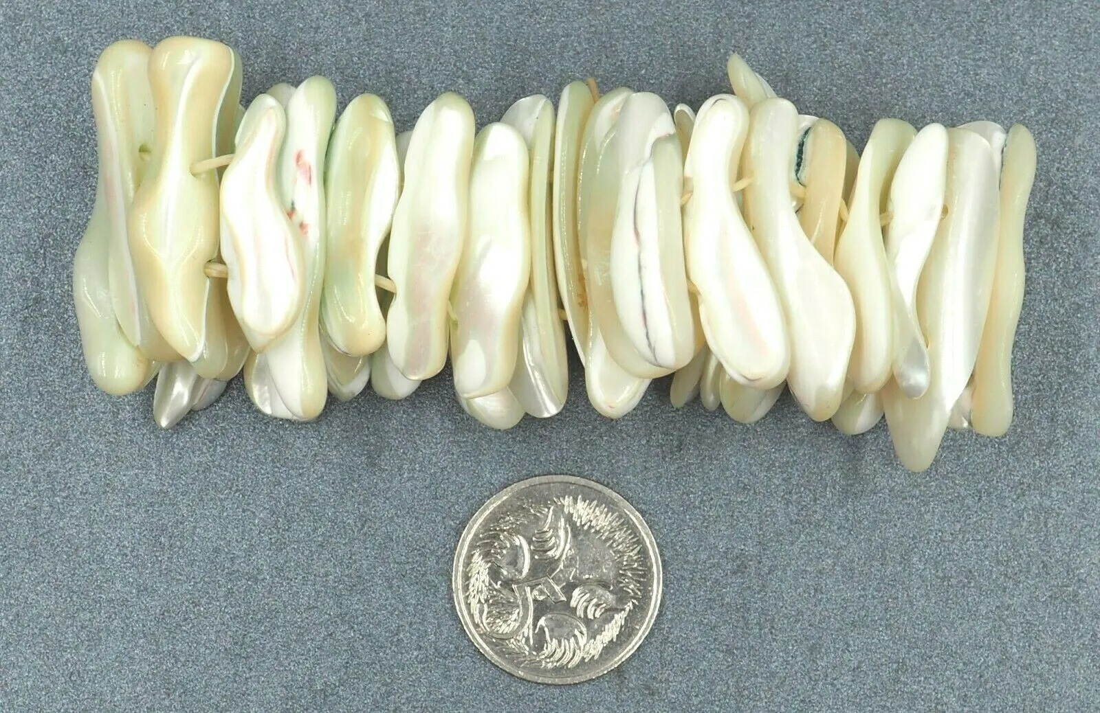 Mother of Pearl Elasticised Bracelet