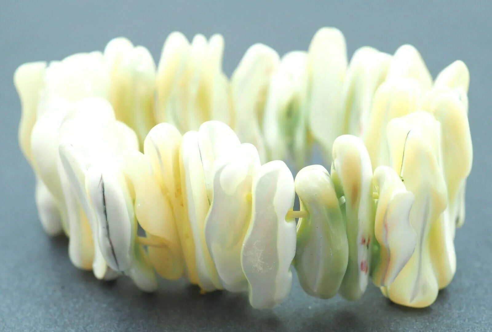 Mother of Pearl Elasticised Bracelet