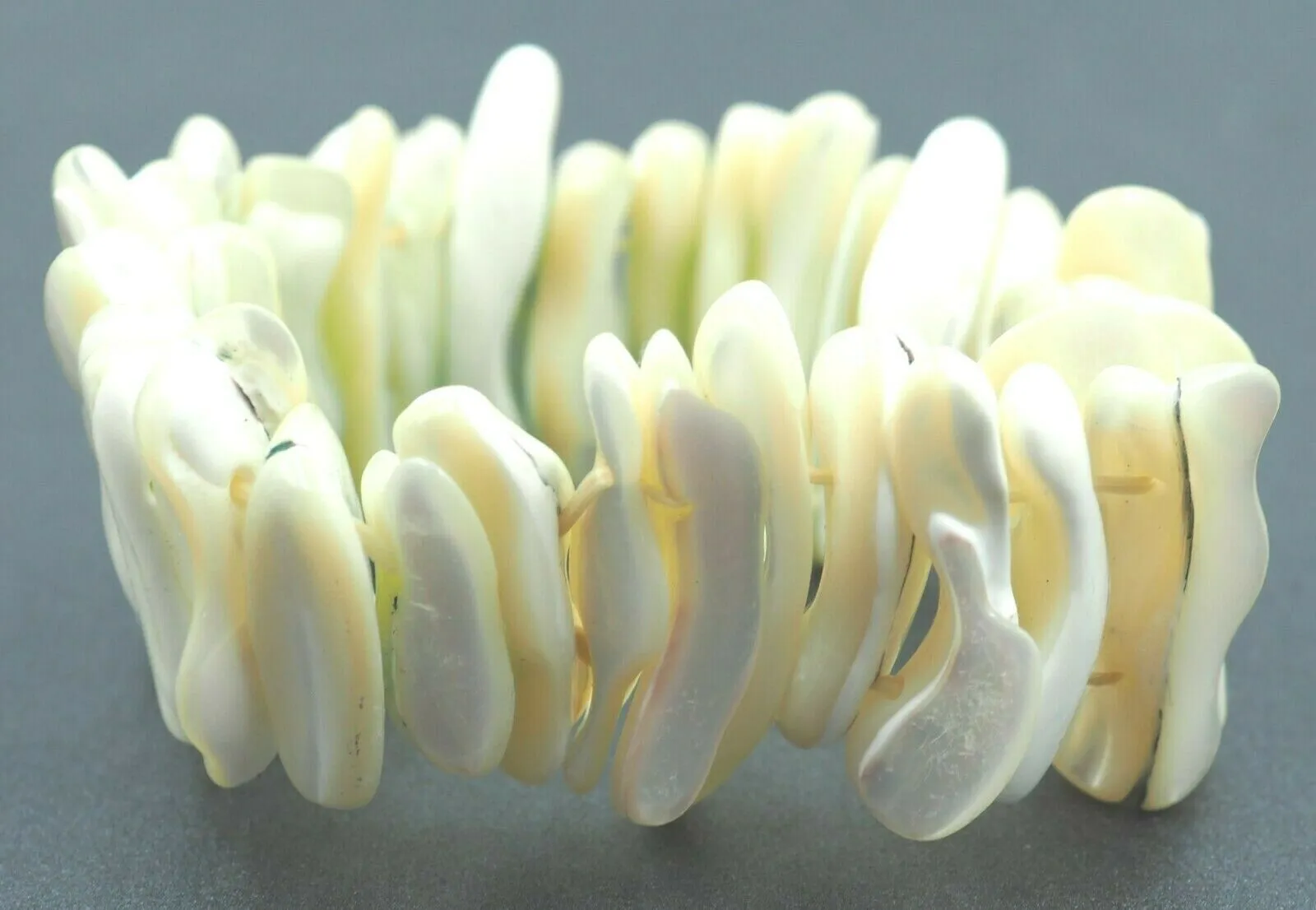 Mother of Pearl Elasticised Bracelet