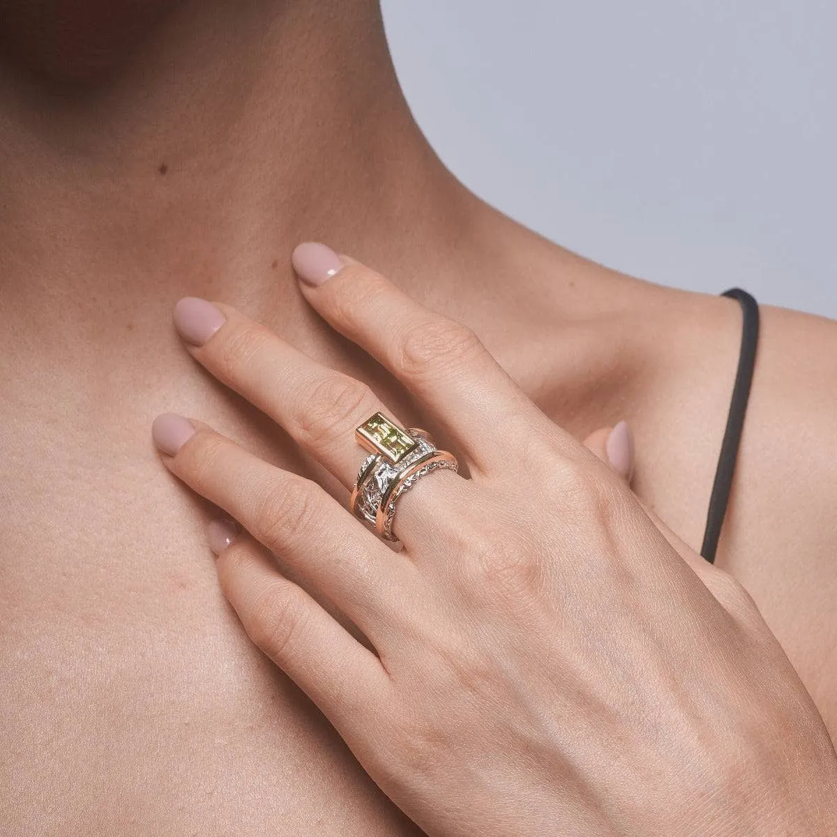 Verina Peridot Ring