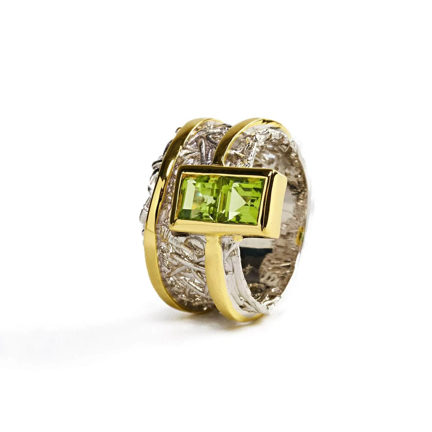 Verina Peridot Ring